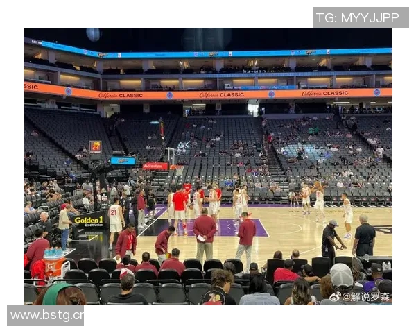 马刺大胜中国男篮，首发阵容轮番上阵展现统治力